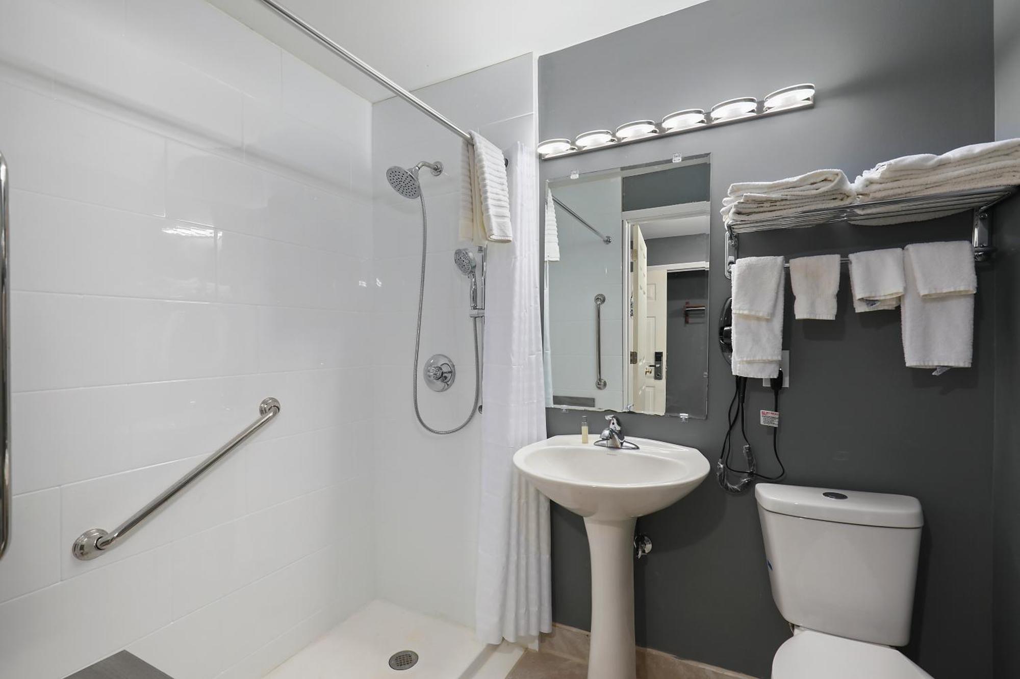 Four Seasons Country Inn Glasgow Eksteriør bilde