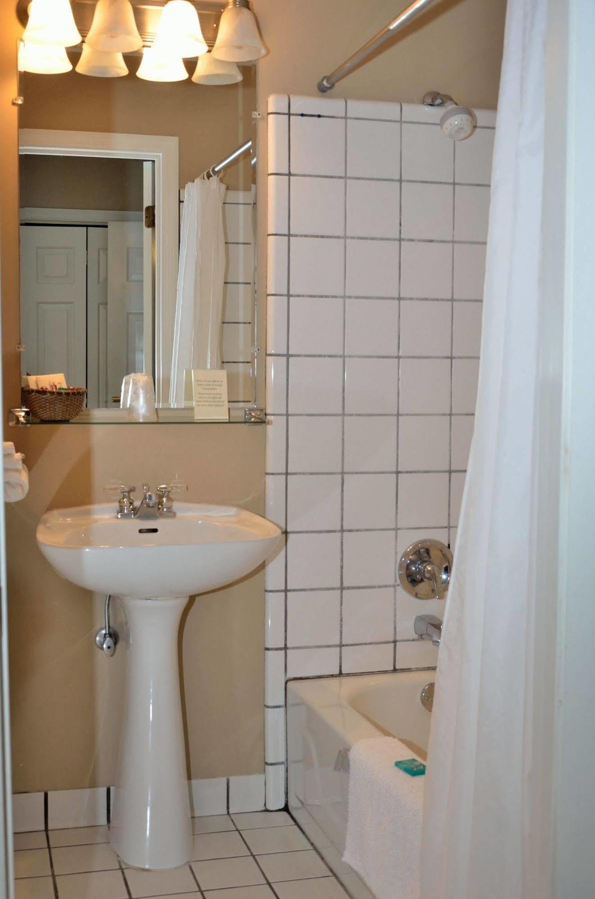 Four Seasons Country Inn Glasgow Eksteriør bilde
